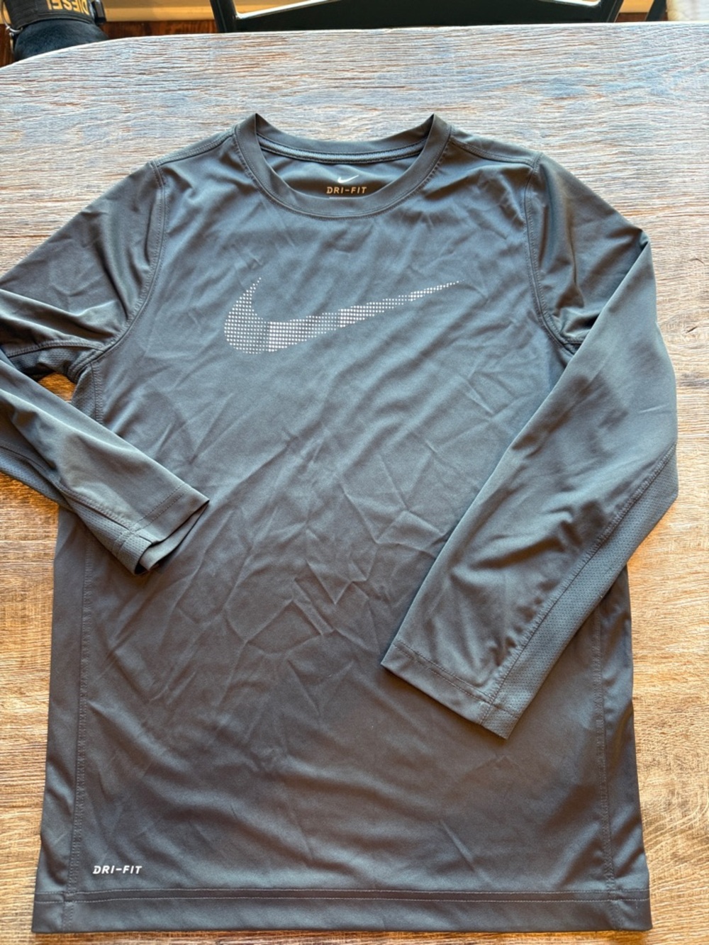 Nike Dri-FIT  youth large Long Sleeve Performance Shirt - charcoal gray